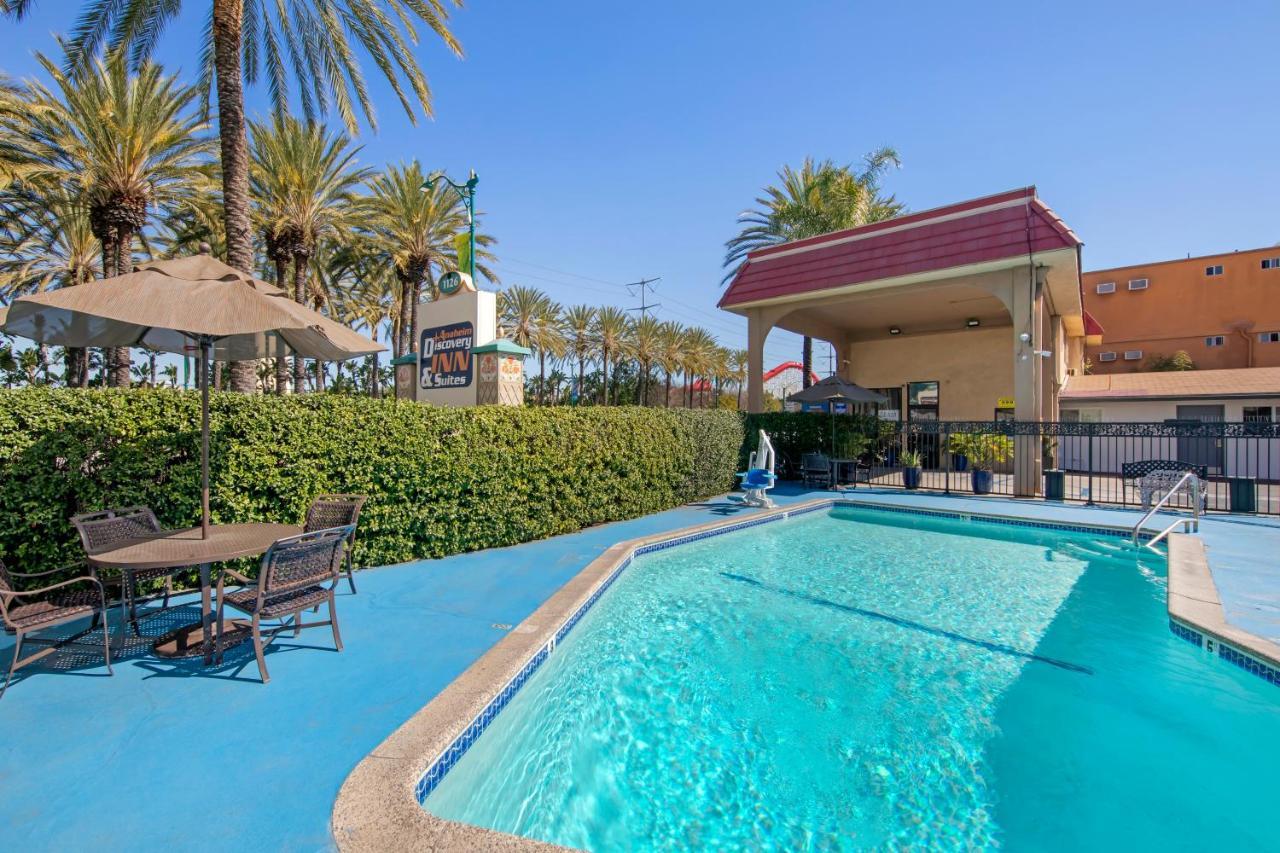 Anaheim Discovery Inn And Suites Zewnętrze zdjęcie
