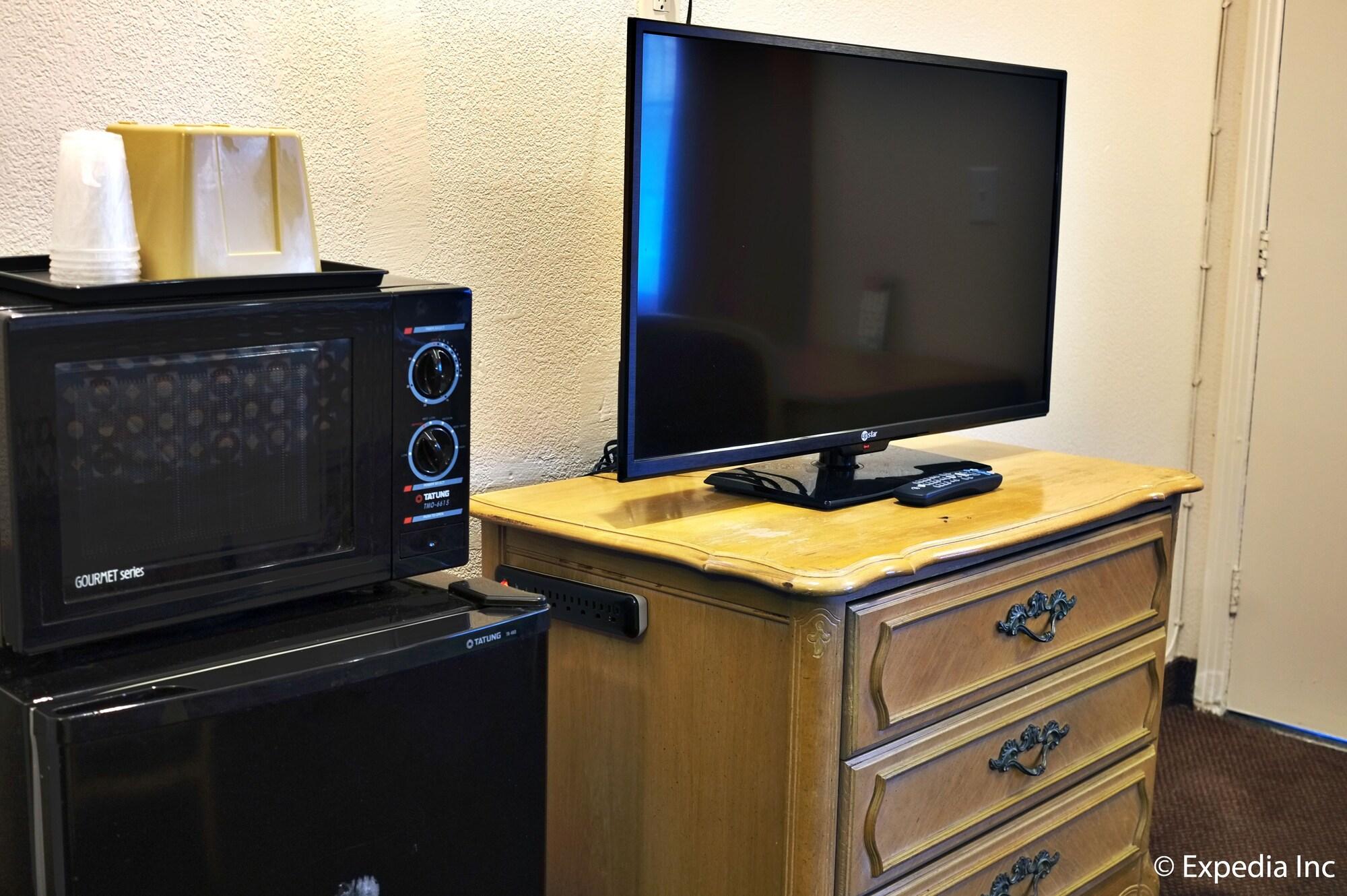Anaheim Discovery Inn And Suites Zewnętrze zdjęcie