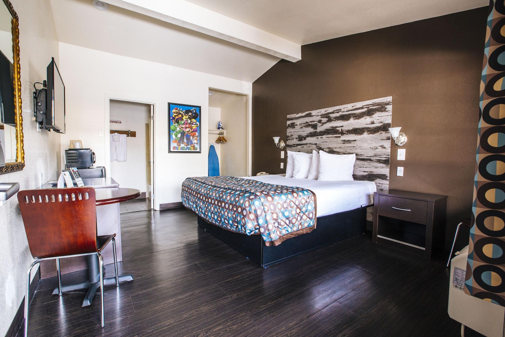 Anaheim Discovery Inn And Suites Zewnętrze zdjęcie