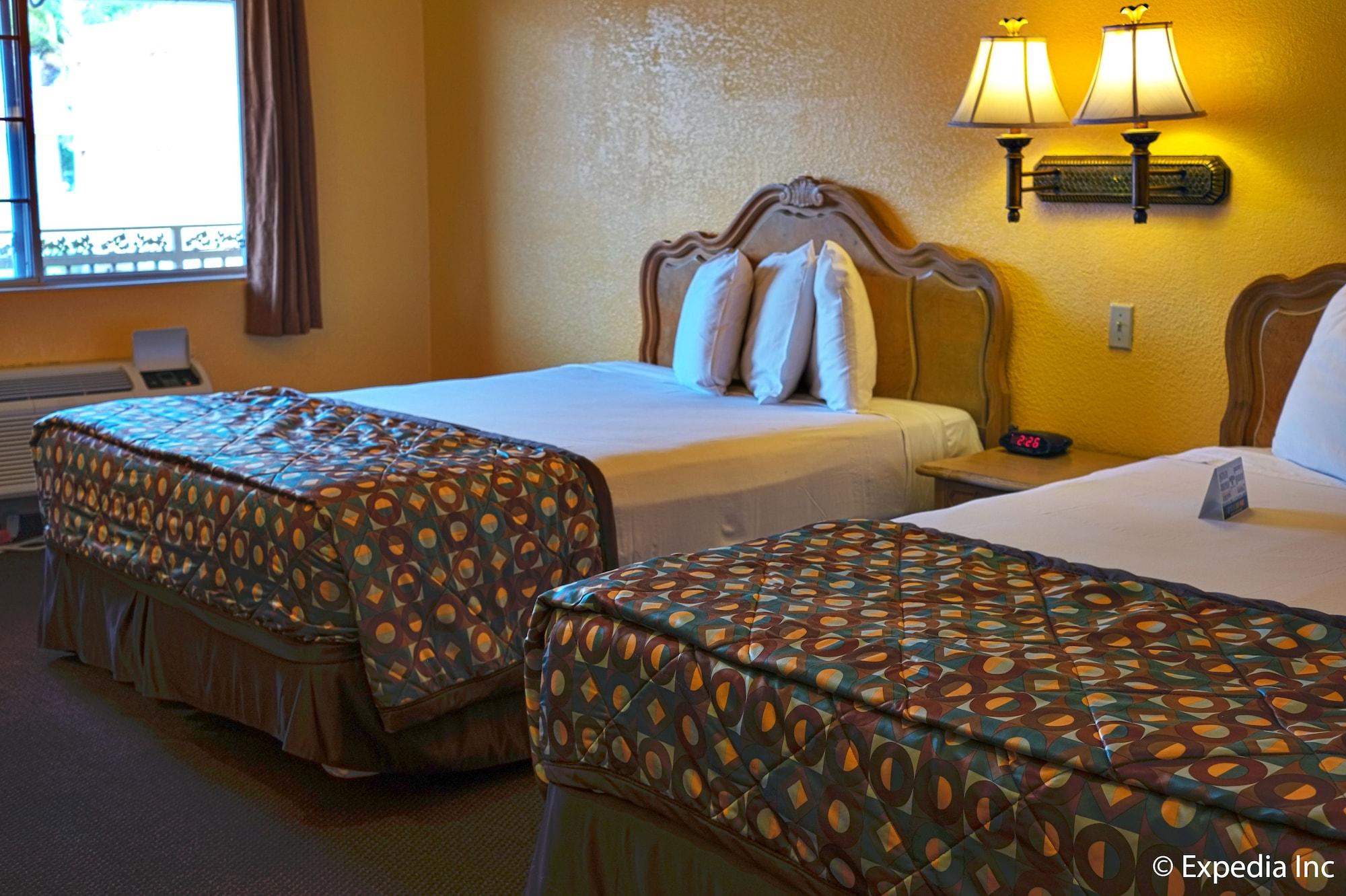 Anaheim Discovery Inn And Suites Zewnętrze zdjęcie