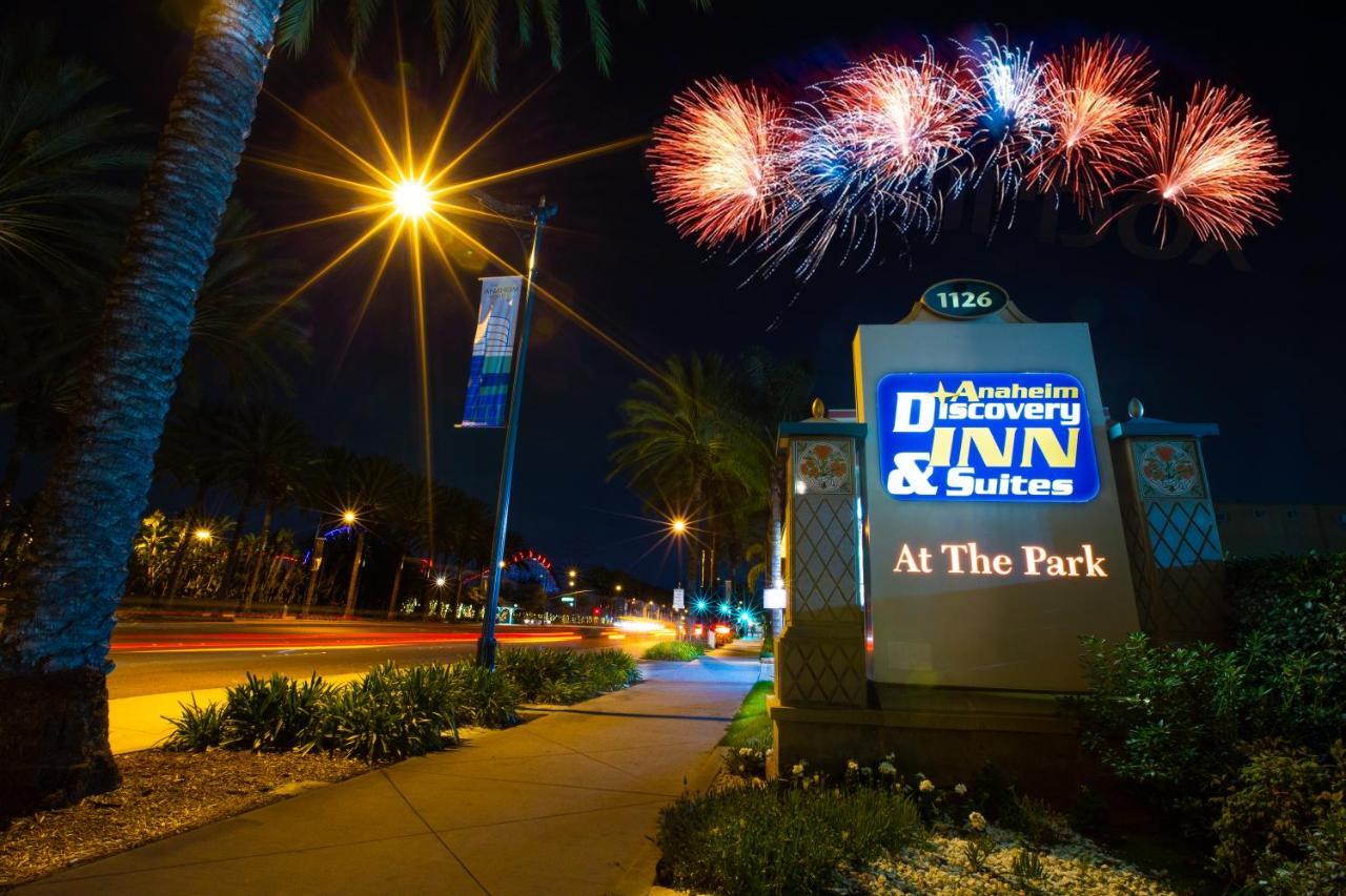 Anaheim Discovery Inn And Suites Zewnętrze zdjęcie