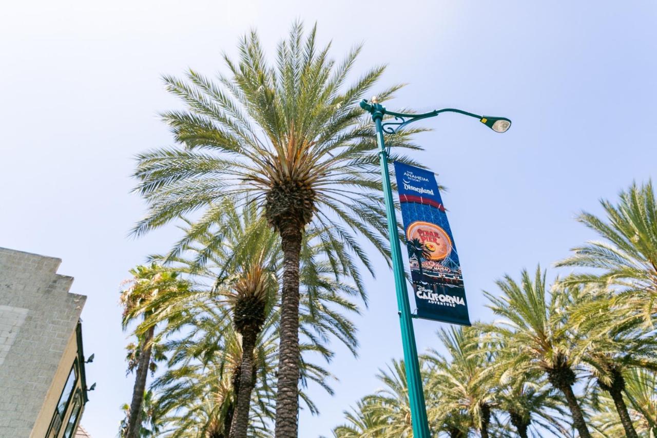 Anaheim Discovery Inn And Suites Zewnętrze zdjęcie