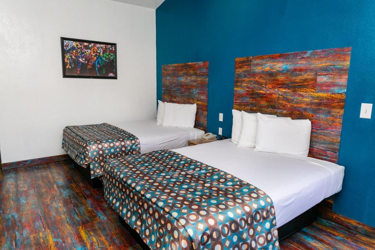 Anaheim Discovery Inn And Suites Zewnętrze zdjęcie
